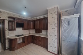 ПРОДАМ КВАРТИРУ С РЕМОНТОМ В ЦЕНТРЕ